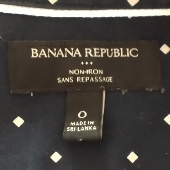 Women's Banana Republic size 0 Non-Iron button down long-sleeve shirt - Picture 3 of 6
